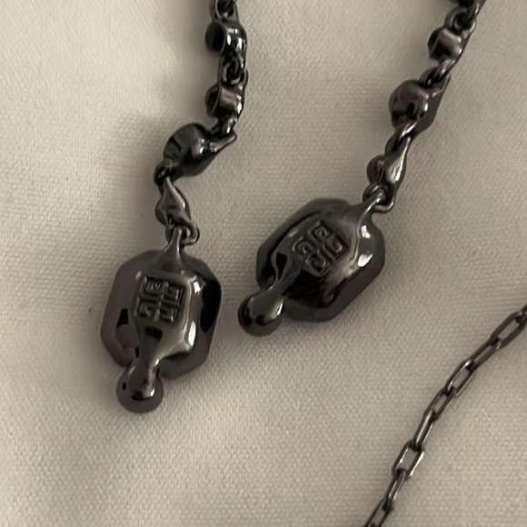 GIVENCHY CRYSTAL LARIAT NECKLACE & EARRINGS - Picture 5 of 6